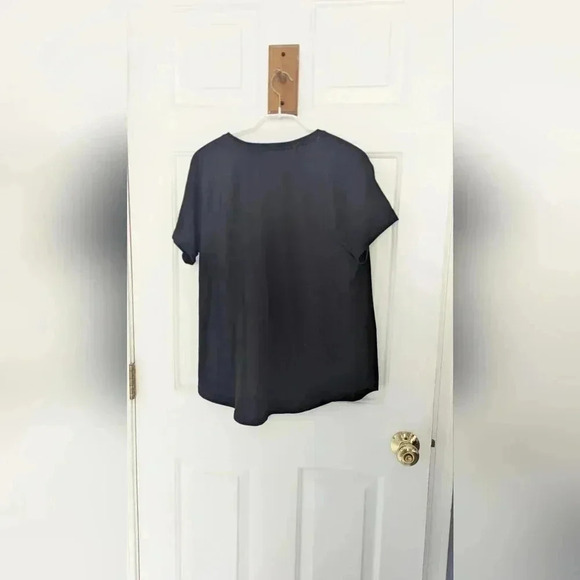 Tek Gear Black Essential Gear Women's Crewneck Size Large Shirt (EUC) - Picture 8 of 11